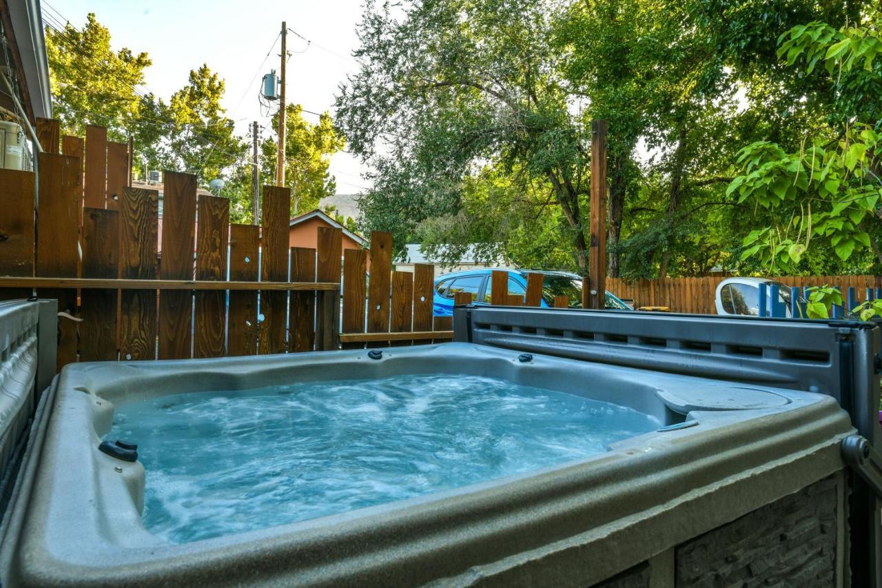 Lodge 5 - Downtown Location. Studio With Shared Hot Tub. Minutes To Arches N.P. Моаб Экстерьер фото